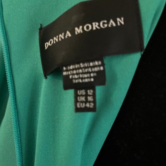 NWT Gorgeous Donna Morgan Green with vibrant colors of yellow,reds size 12 Dress - Picture 4 of 4